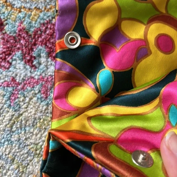 Vintage silk bag can be short or shopper shown in pics with measurements cool! - Picture 4 of 12